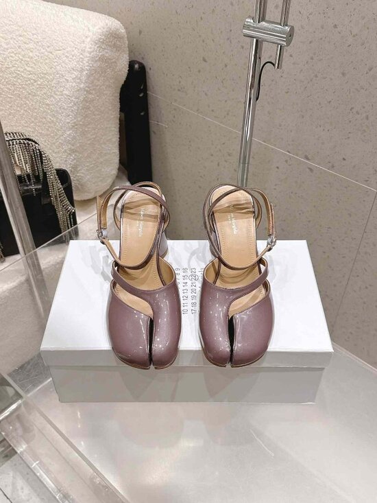 Maison Martin Margiela Shoes - Maison Martin Mar Tabi Slingback Block Heel Sandals (Dusty Mauve Patent Leather)